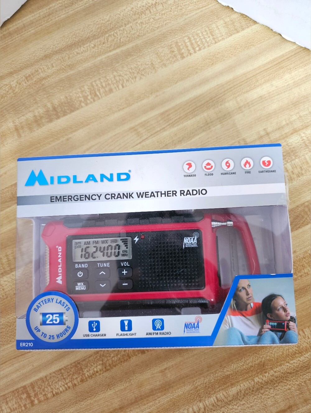 Midland ER210 Emergency Crank Weather Radio AM/FM Solar NOAA Power Bank NEW
